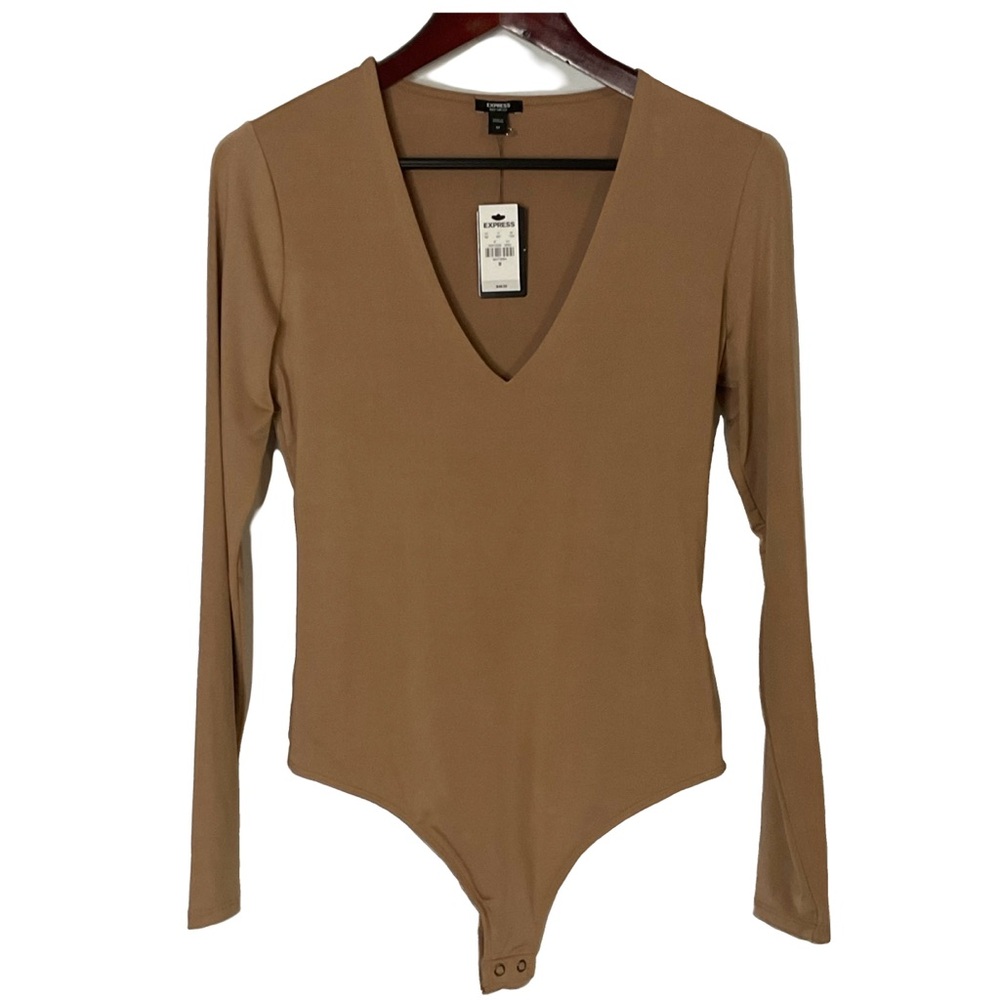 Express Long Sleeve V-Neck Bodysuit in Camel Brown; Snap Under Crotch; NWT’s; M